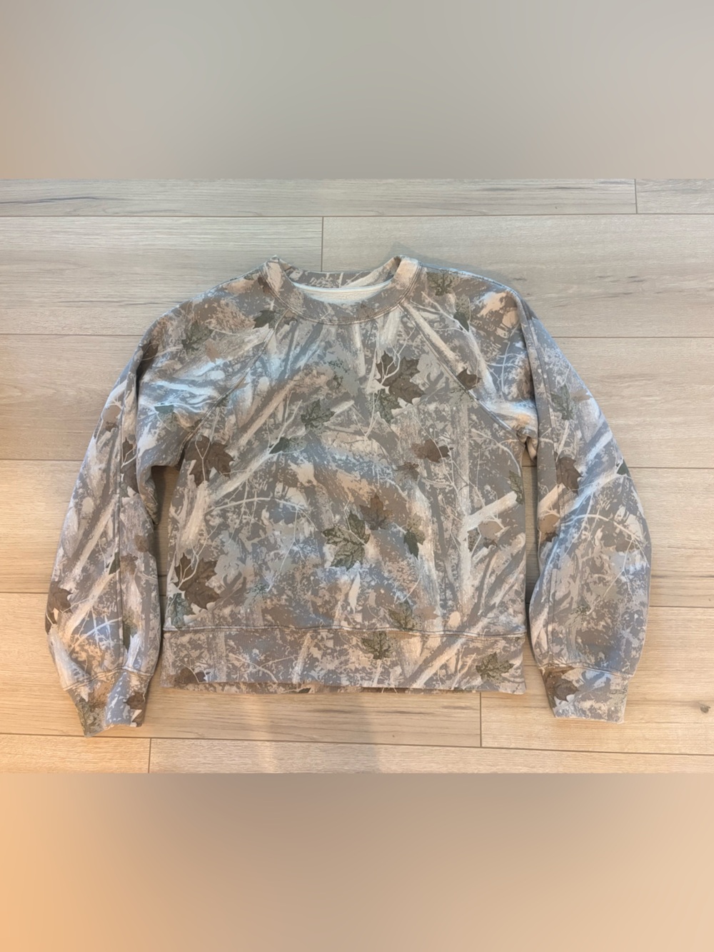 Abercrombie & Fitch Women's Camo Crewneck Sweatshirt in Tan, Gray, Green